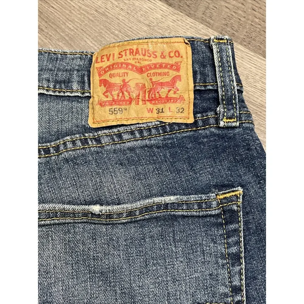 Levis 559 Jeans Mens 31x32 Blue Denim Cotton Faded Straight Workwear Adult